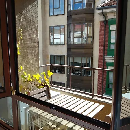 Apartamento En El Corazón De Oviedo, Parking Y High Speed Wifi *